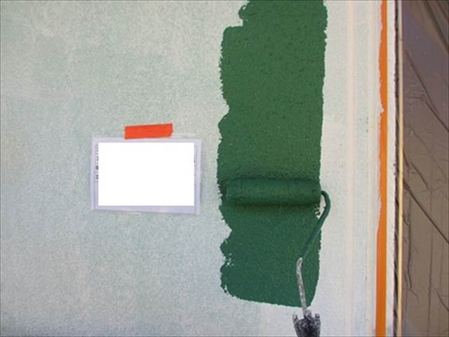 外壁塗装　上塗り（１回目）