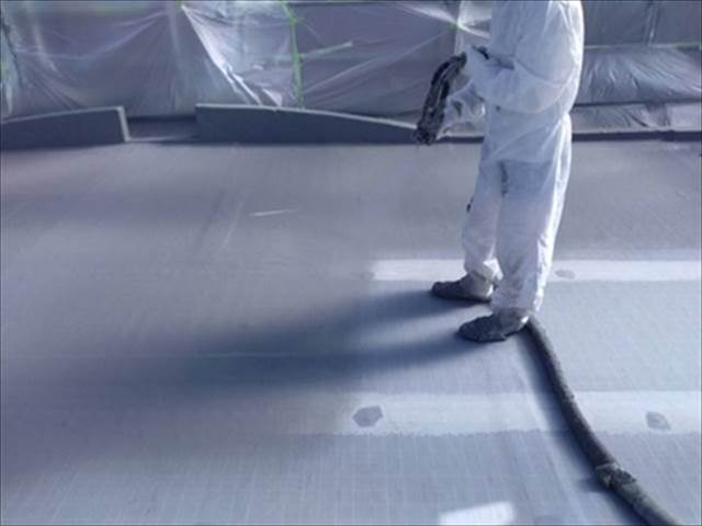 屋上防水工事　防水材塗布