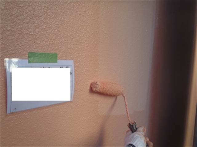 外壁塗装　上塗り（2回目）